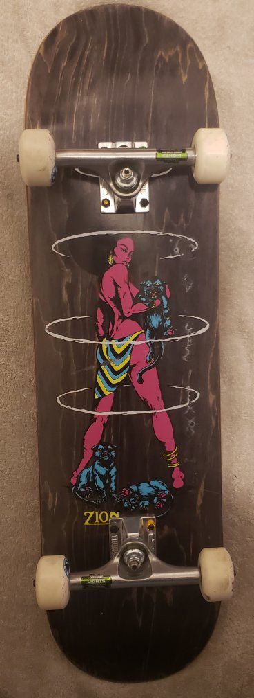 8.5 REAL  skateboard