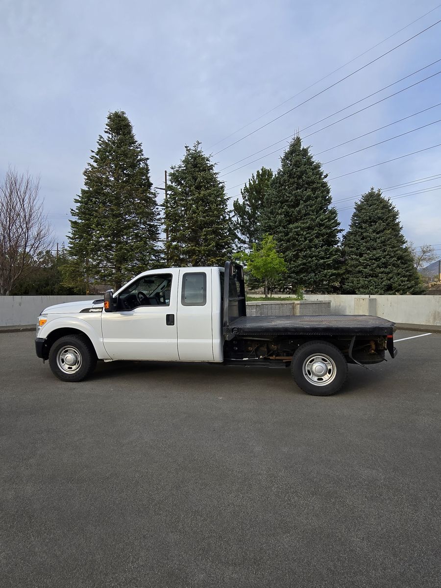 2011 FORD F250 SUPER DUTY XL