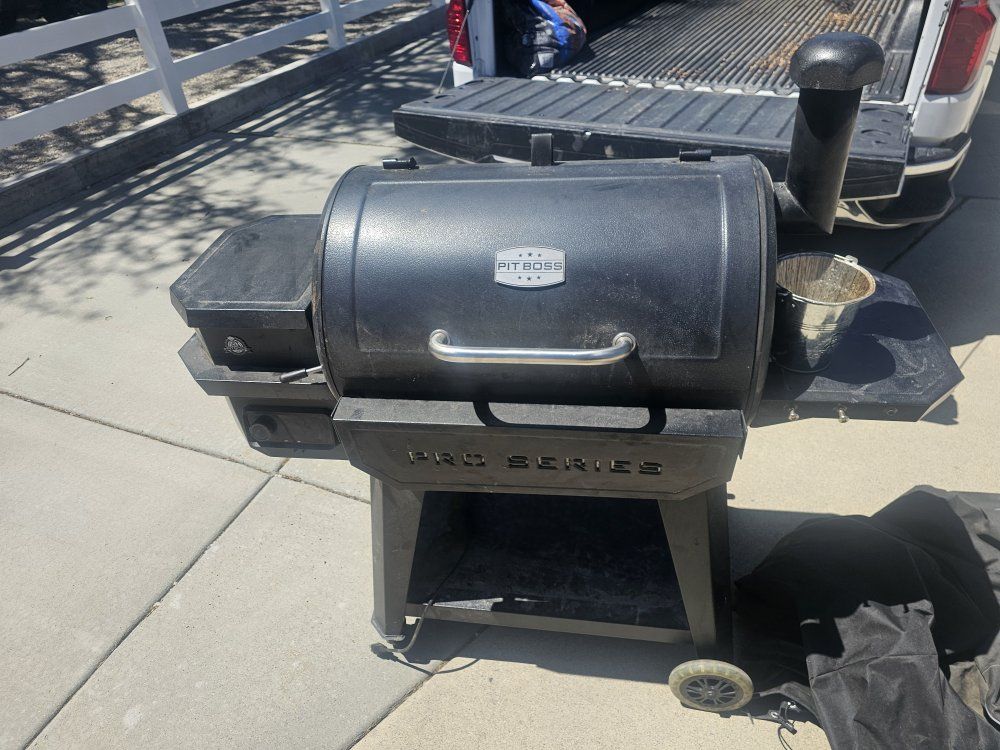 pit boss smoker/grill