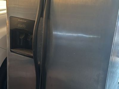 Frigidaire Side-by-Side Refrigerator with Water and Ice Dispenser - Stainless Steel