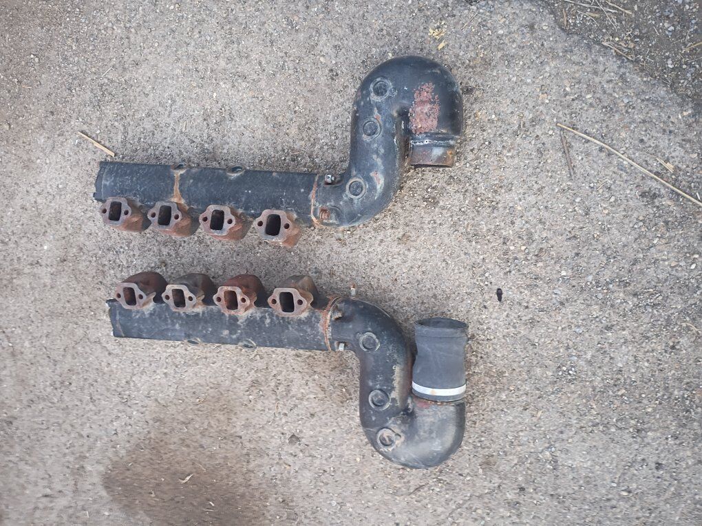 exhaust manifold