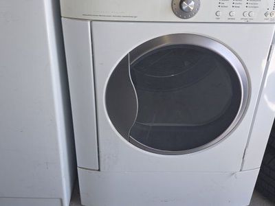 Whirlpool Top Load Washer & Frigidaire Front Load Dryer Set - White