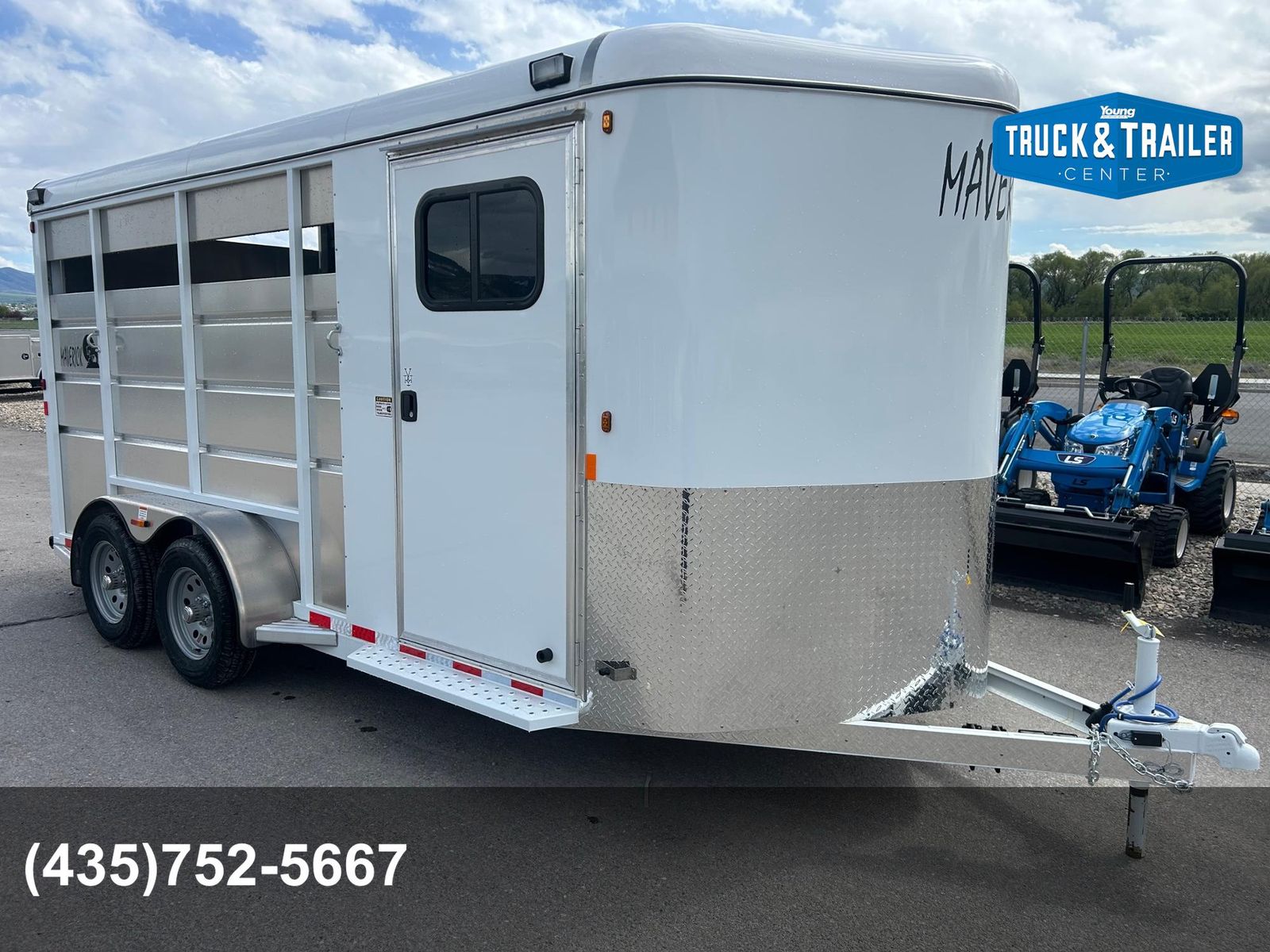 2026 Maverick 3 Horse Slant Load