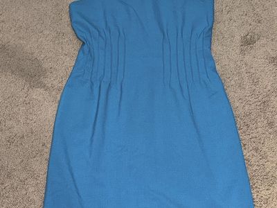Women Size 4 Calvin Klein Blue Sleeveless (like new)