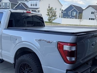 Ford F150 Bed Cover Long Bed 6.5 like new