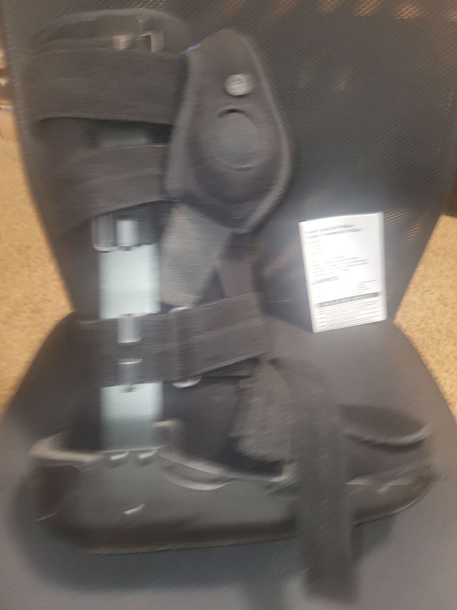 CAM Boot, Medical Boot, Walking Boot-Breg 28445 Walker Vectra Tall - Air Boot $120