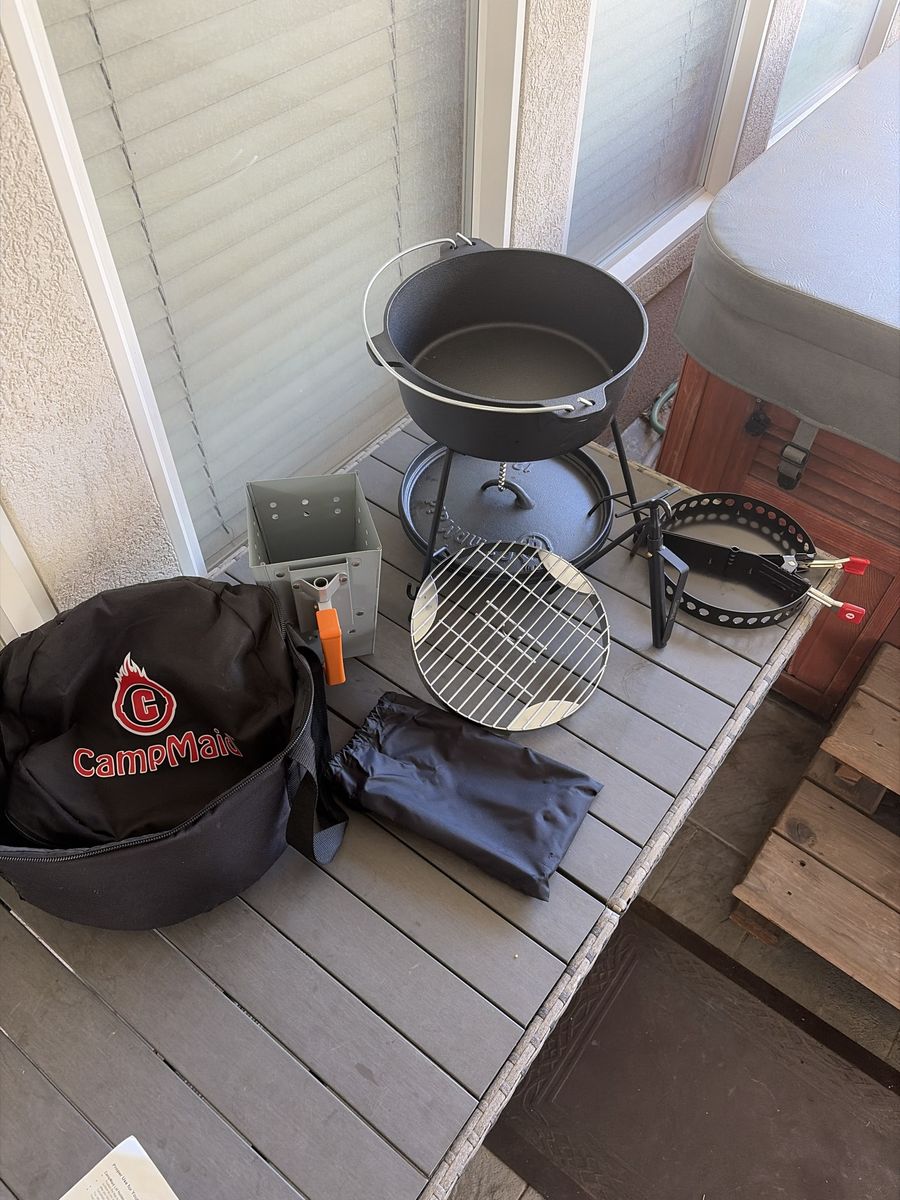 New CampMaid Outdoor Cooking System 12 inch Dutch Oven Set with Carry Bag 