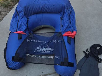 Creek Company U-Boat 2000 Inflatable Fishing Float Tube with Fins - Blue/Red