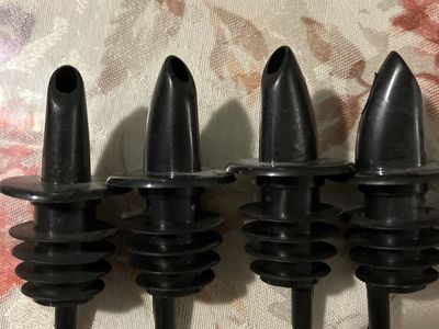 Set of 6 Black Plastic Liquor Bottle Pourers