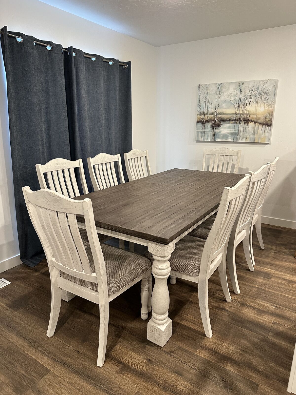 Ashley's Havalance Dining Table w/ 6 Chairs