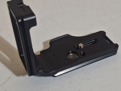 Kirk L-Bracket for Nikon D850 Camera
