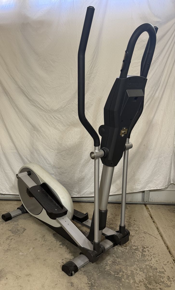 Smooth Fitness Ergonomic CrossTrainer Elliptical