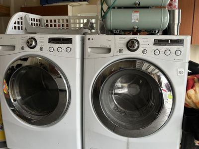 LG Washer Dryer set with pedastals