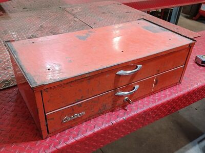 Two drawer middle toolbox