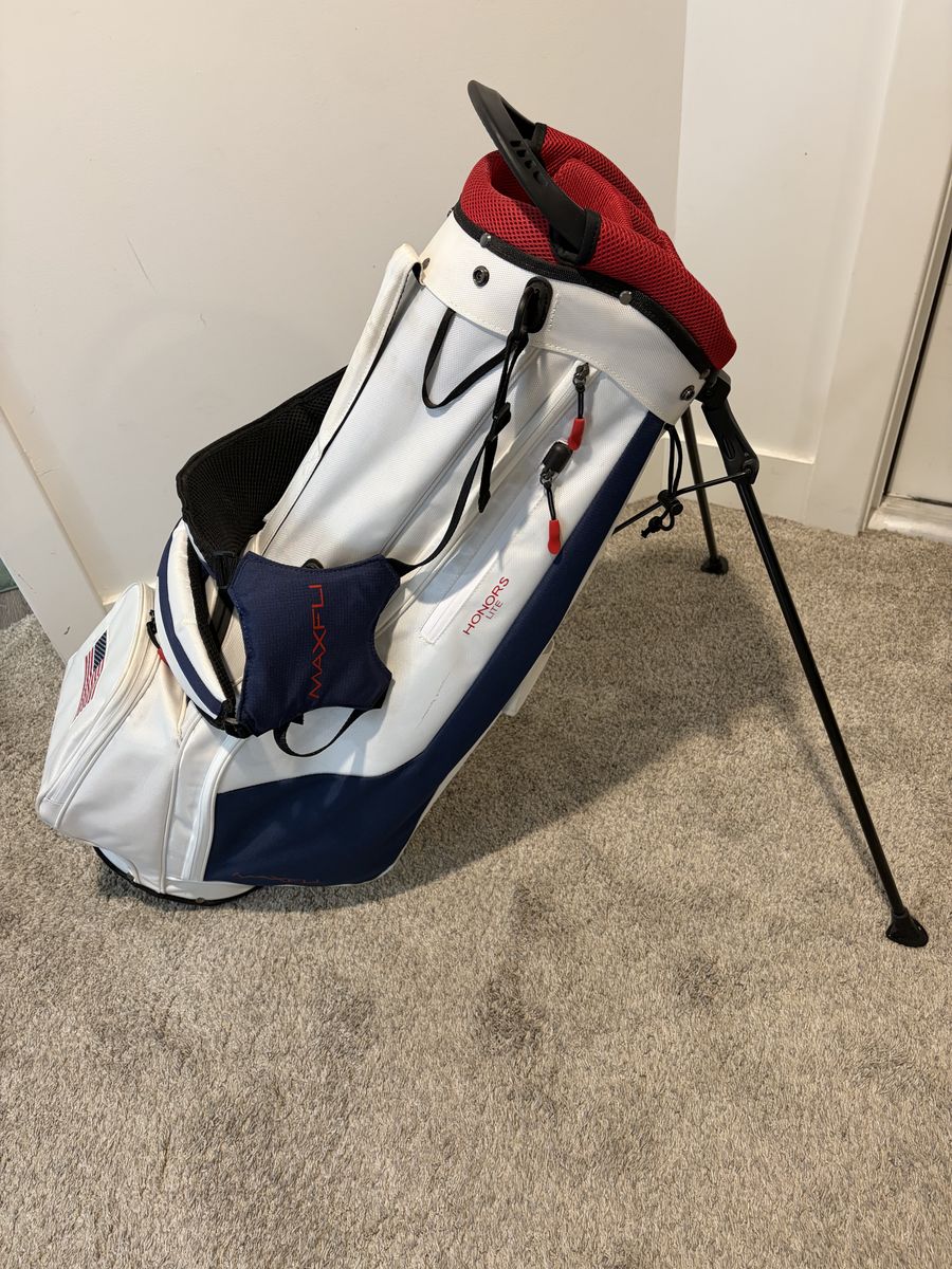 Maxfli Honors Lite Golf Bag w/ Stand