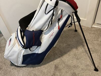 Maxfli Honors Lite Golf Bag w/ Stand
