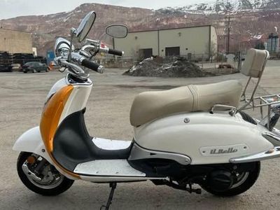 Classy Vintage Il Bello Moped (2008)