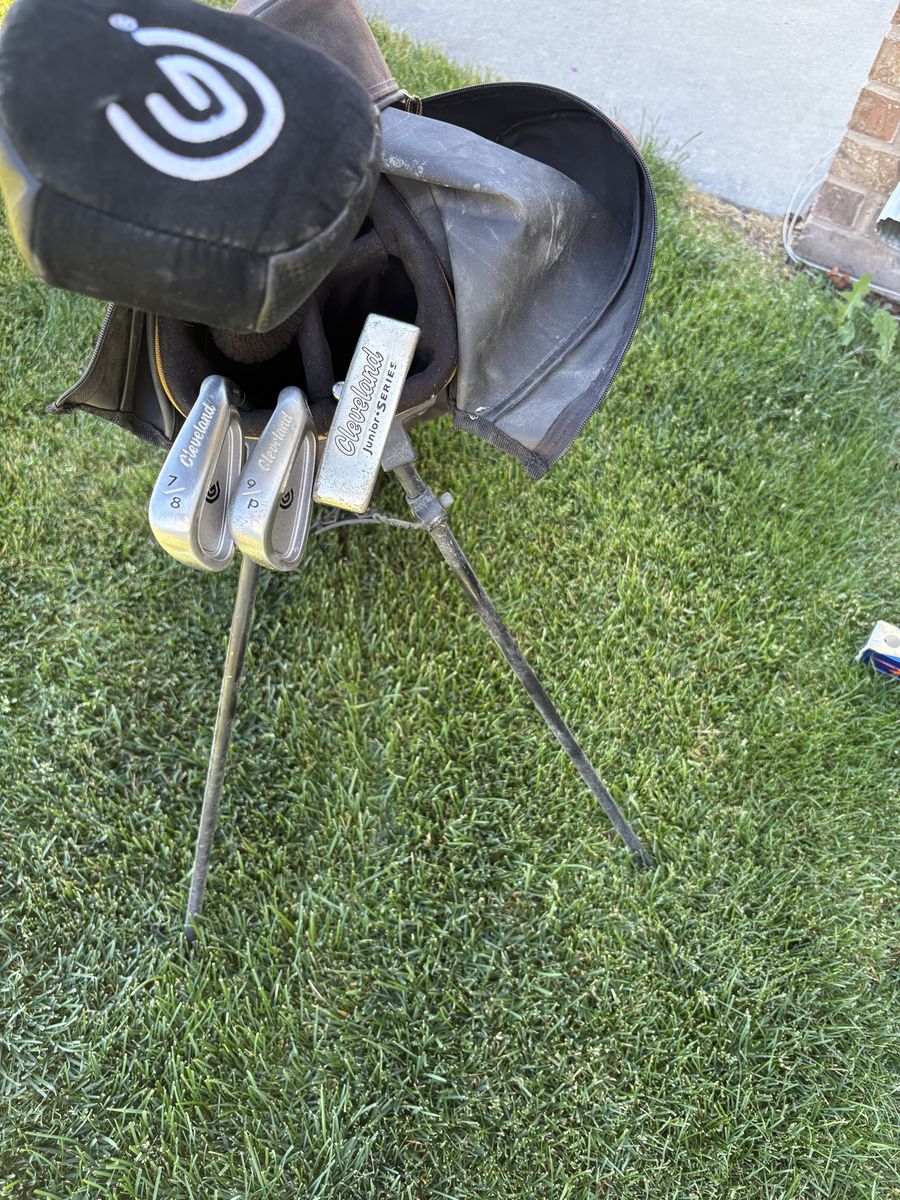 Junior kids golf clubs right hand bag and left hand