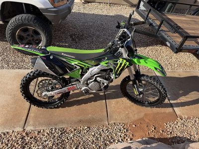 Kawasaki KX250F Dirt Bike - Monster Energy Edition (59.2 Hours)