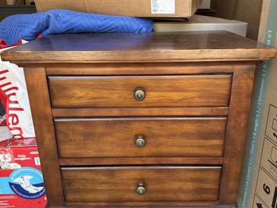 Wooden 3-Drawer Nightstand with Round Knobs and Bun Feet