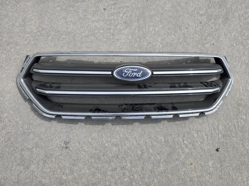 2017-2019 Ford Escape Front Grille