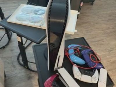 $700 OBO PlayStation 5 Disc Edition Bundle – 1TB SSD, 4 Controllers, 14 Games