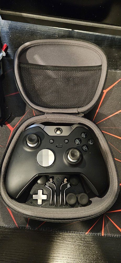 Xbox Elite Series controller