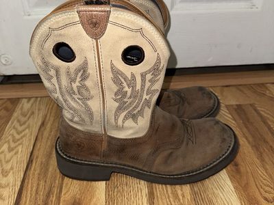 Ariat Western Women Boot Size: 10B