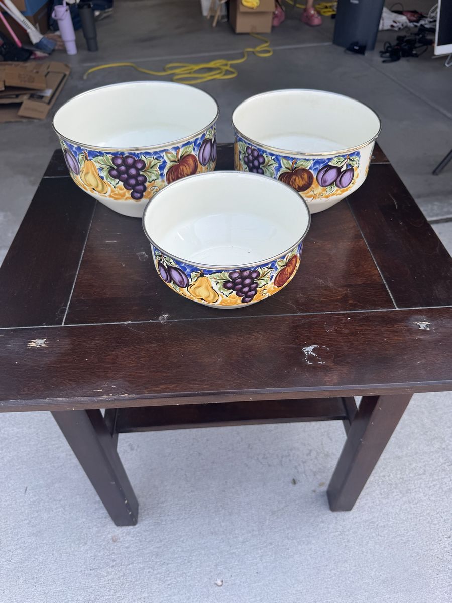 Vintage Enamelware Nesting Bowls Set of 3 - Fruit Pattern with Metal Rims