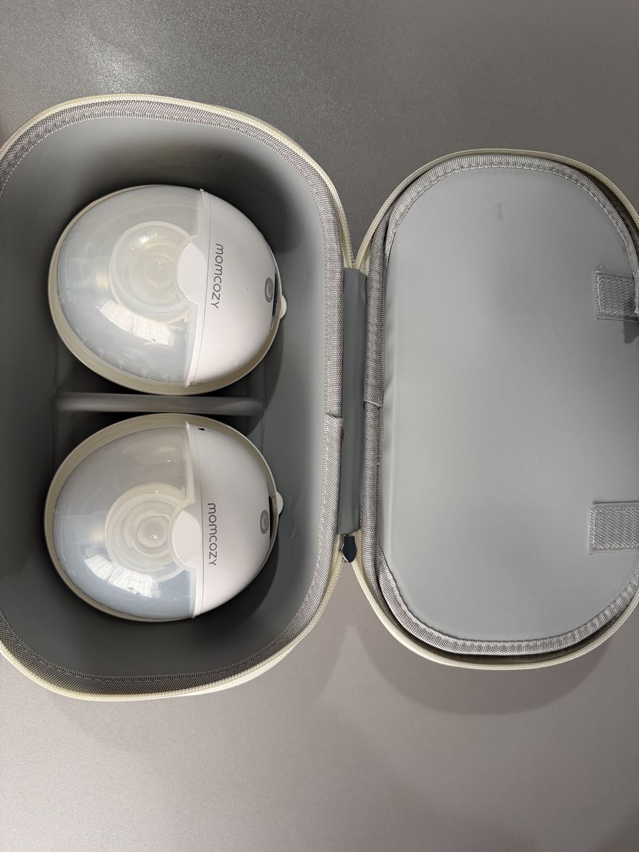 Momcozy M5 Wearable Breast Pumps – Pair (Grey)