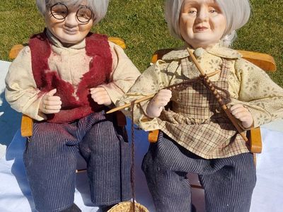 Grandma & Grandpa Porcelain Dolls Rocking Chairs Collectible Figurines