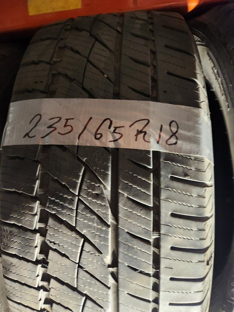 235/65r18 toyo Celsius