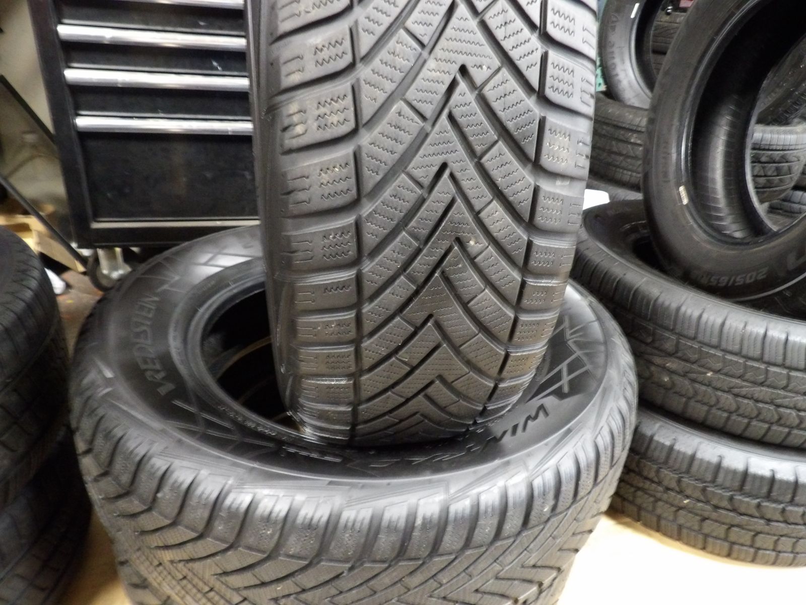 215/65R16 VREDESTEIN WINTRAC PAIR OF TWO USED TIRES