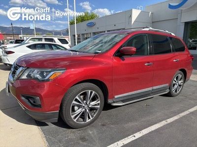 2017 NISSAN PATHFINDER Platinum