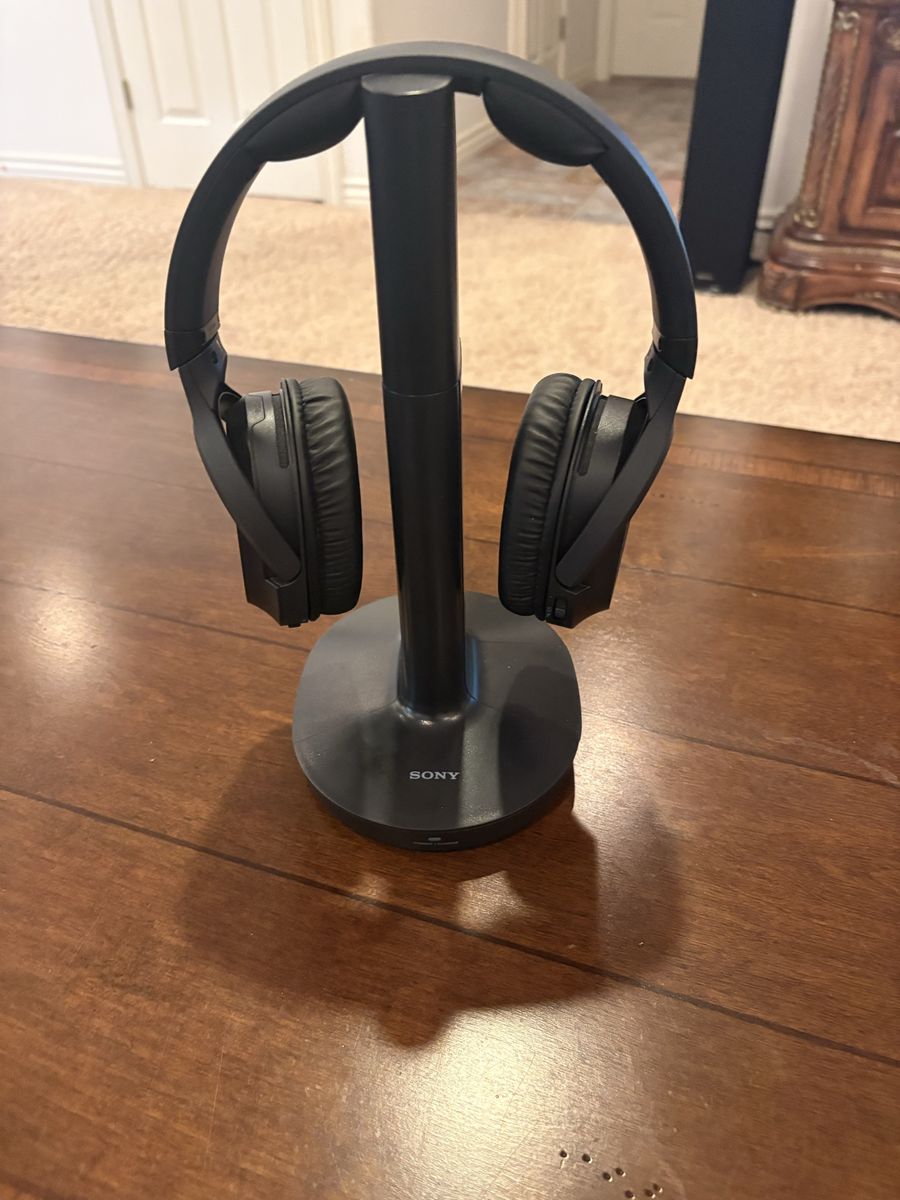 Sony WH-RF400 Wireless RF Headphone System with Charging Dock, Black