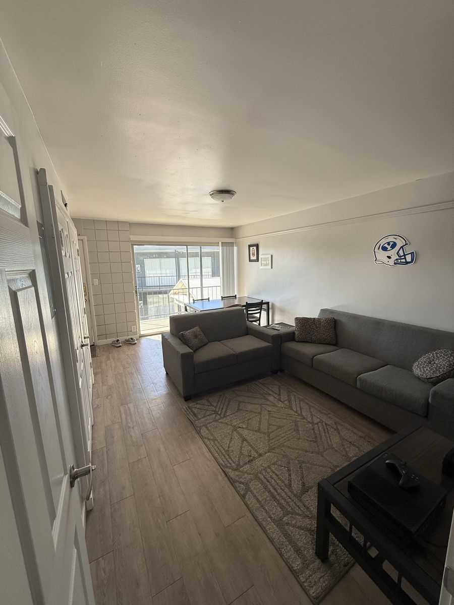 Men’s summer BYU contract for rent! Renewal is available!