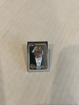 MANNY MACHADO 2024 TOPPS UPDATE COLLECTORS PIN