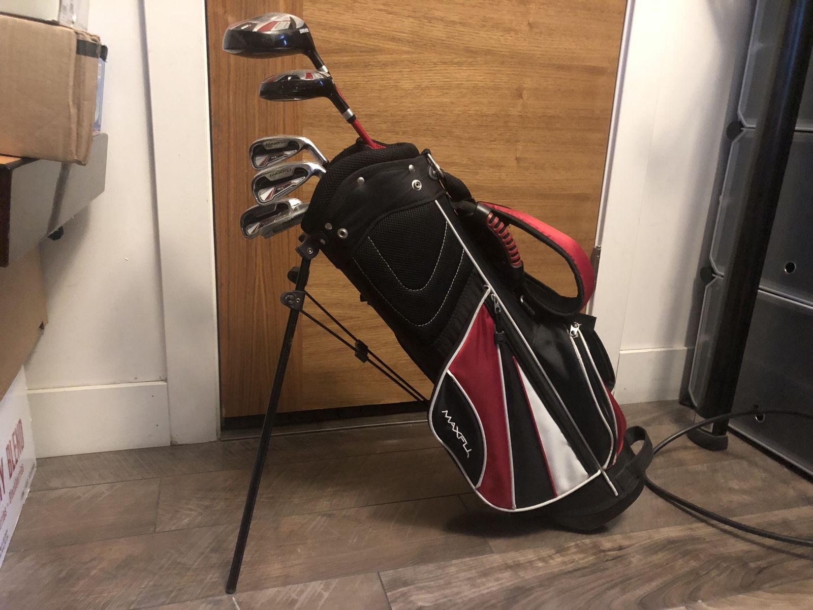 3’9” to 4’3” Tall Maxfli Rev2 Junior Golf Kids Set Boys Girls 