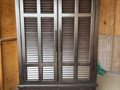 Tommy Bahama Kingstown Trafalgar Armoire – Lexington Home