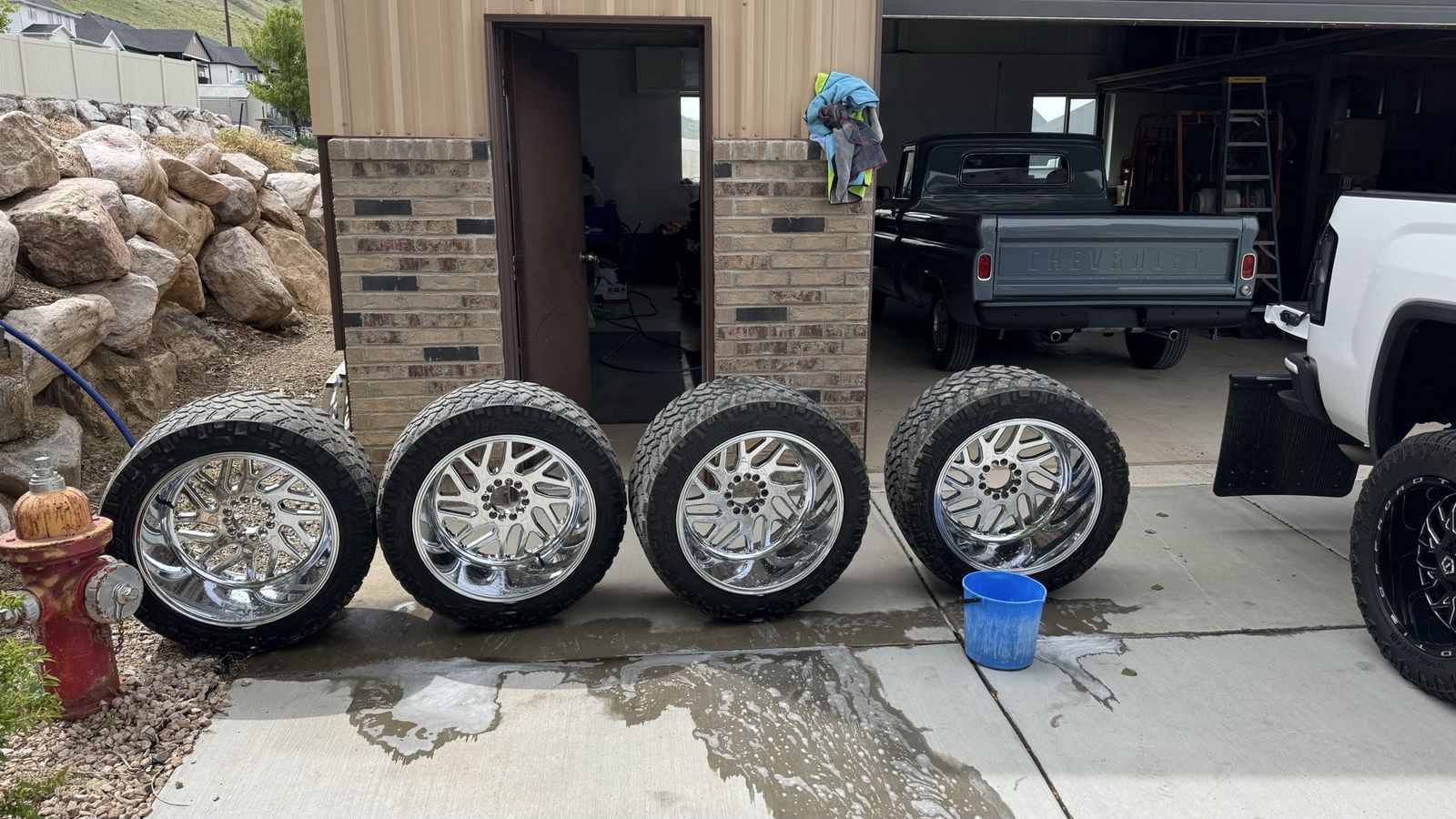 Fuel 22x14 Dual Drilled Chrome Wheels & Tires (6x5.5 Chevy Lug Pattern)
