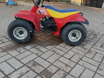 Suzuki 50cc Kids Quad ATV - Red, Yellow & Blue Seat, Pull Start (Idling Issues)