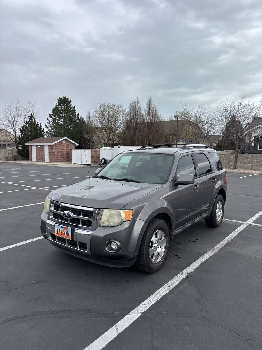 2011 FORD ESCAPE Limited