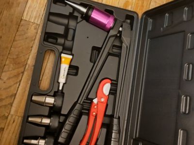 PEX-A Expansion Tool Kit with Cutter and Multiple Heads for Efficient Pipe Installation