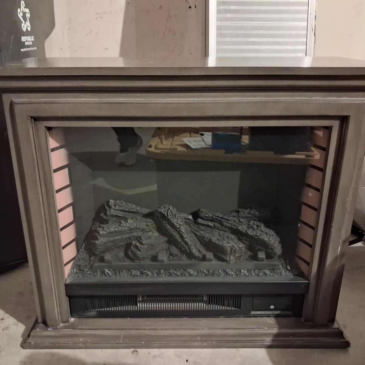 Electric Fireplace/Heater