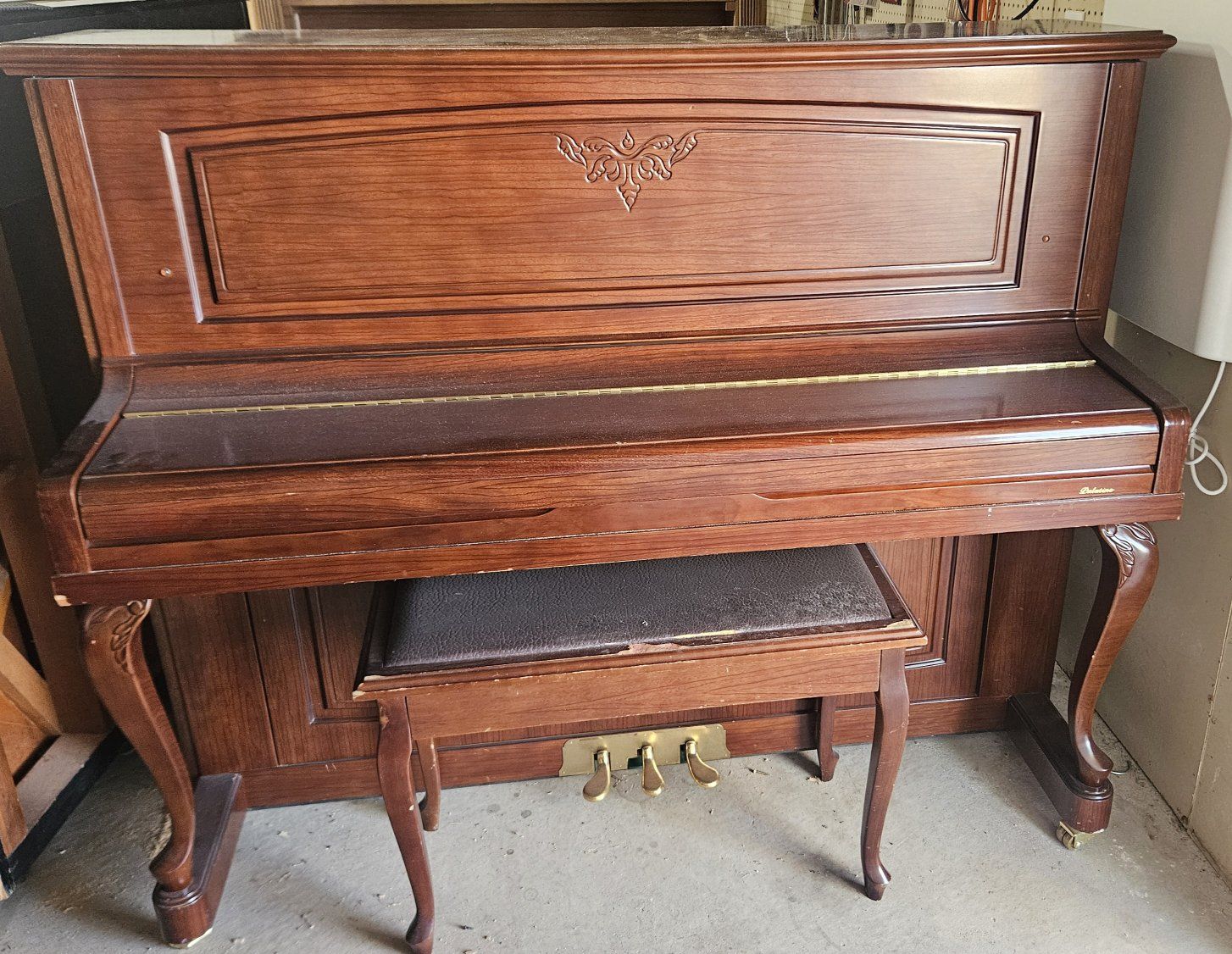 Palatino Upright Piano