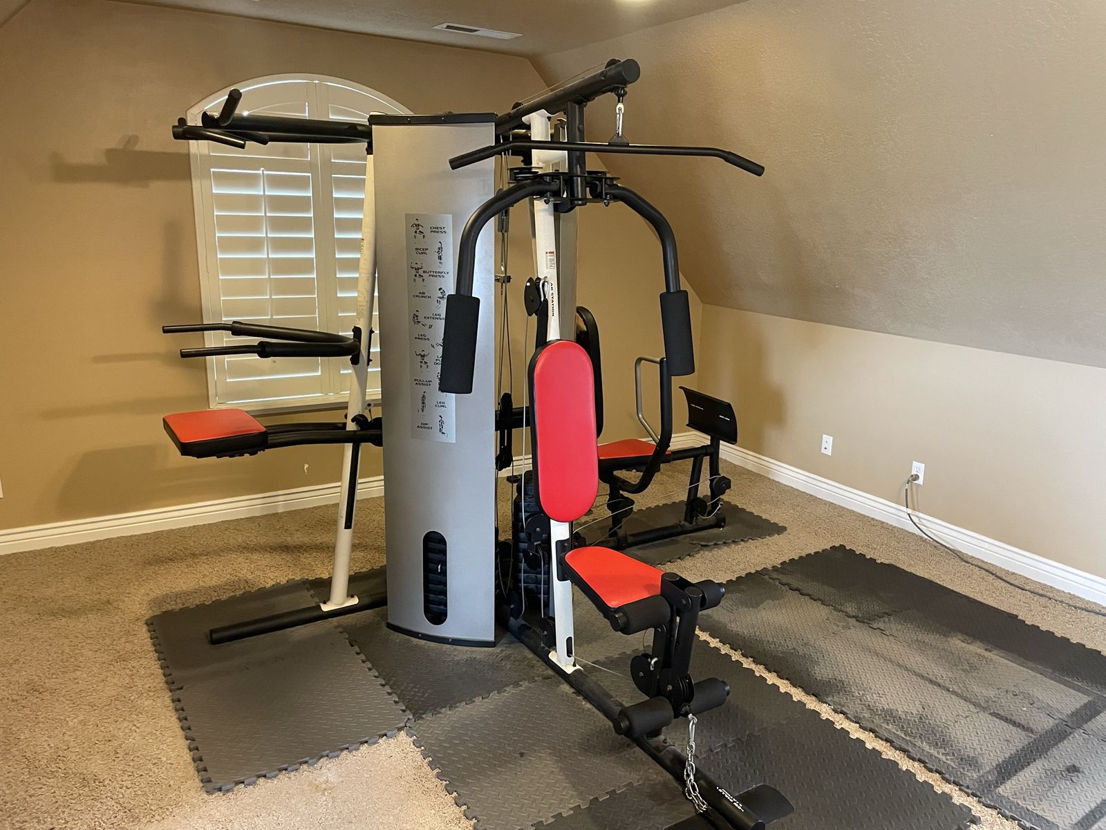 Weider Pro 4900 Multi-Station Home Gym + Mats Included