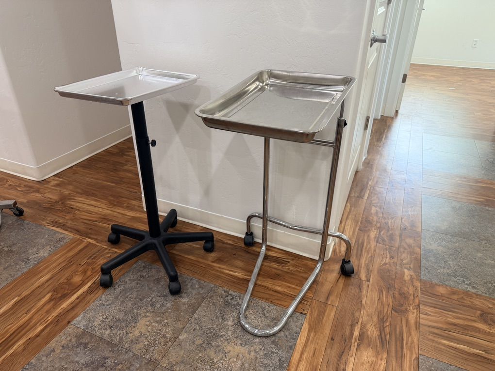 Injectors/procedure tray or Mayo stand