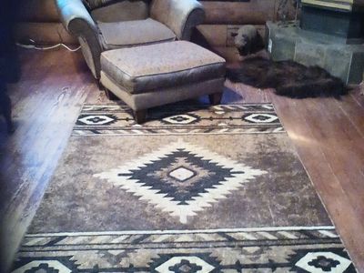 5by 7 Aztec area rug new 125.00