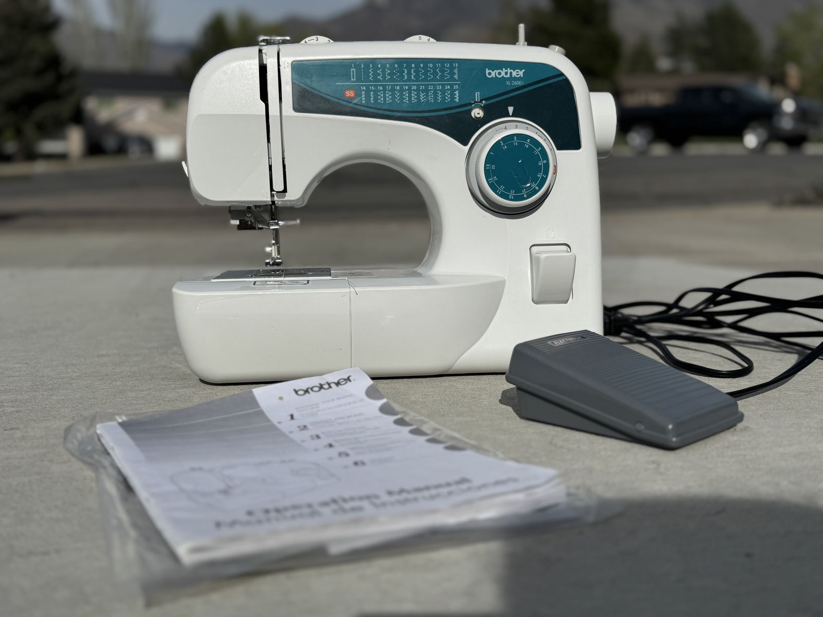 Sewing Machine Brother XL 2600i