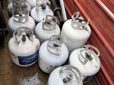 Lot of Used Propane Tanks $10 each not for all